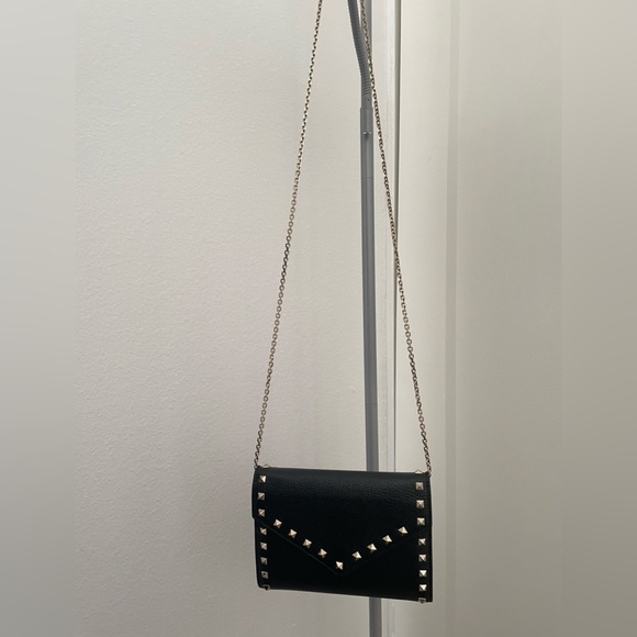 Authentic Valentino Rockstud Wallet on Chain bag - Picture 6 of 9